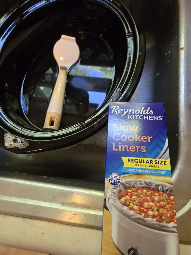 Skip the Scrubbing Nightmare With Heat-Resistant Disposable Liners