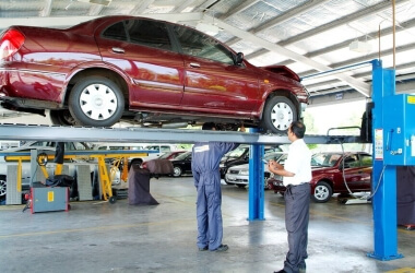 Why Auto Electricians Would Never Buy a Car With Air Suspension