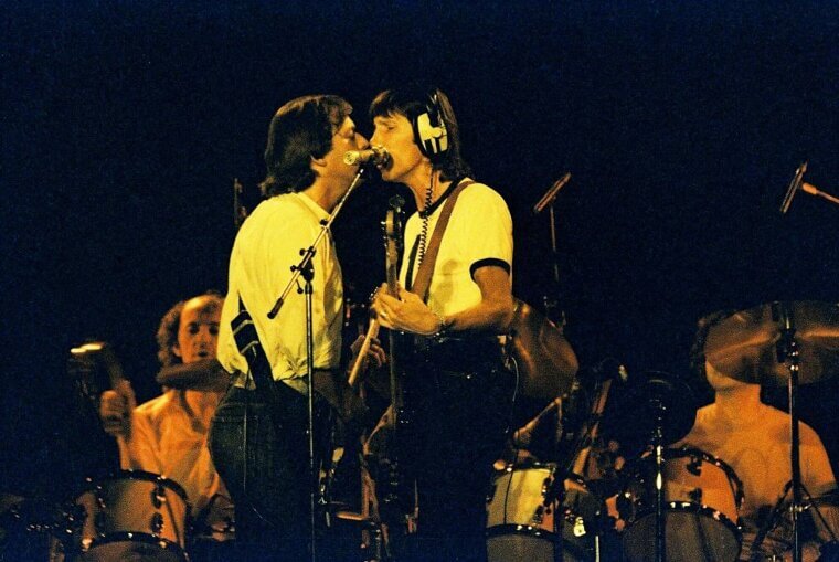 Pink Floyd - The Wall at Earls Court 1980 - A Flawless and Mesmerizing Visual Spectacle