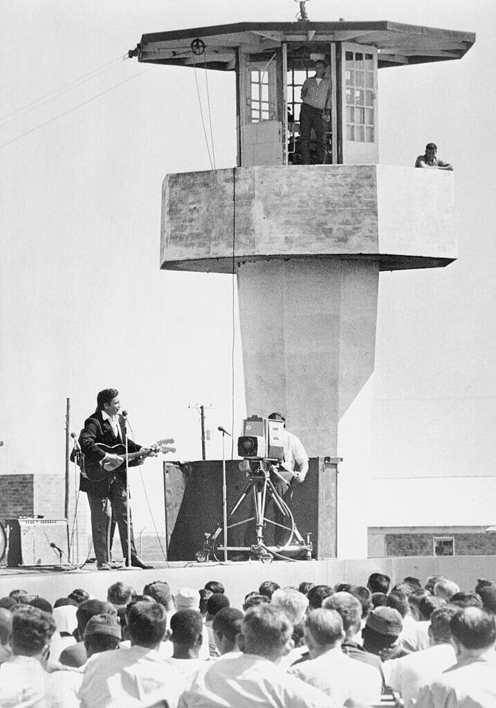 Johnny Cash - Folsom Prison 1968 - Rebellious Empathy Behind Maximum-Security Bars