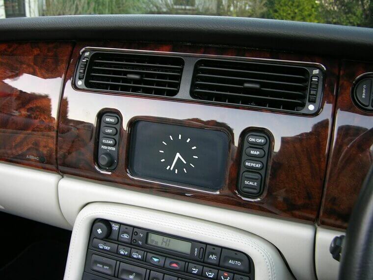 Dashboard-Mounted Clocks