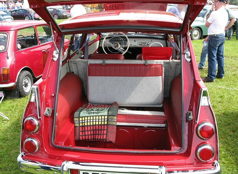 Rear-Facing Third-Row Seats