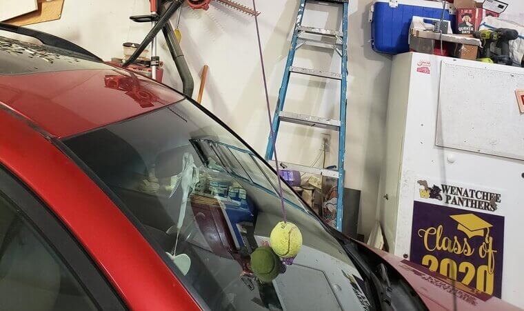 Utilise Une Balle De Tennis Dans Ton Garage