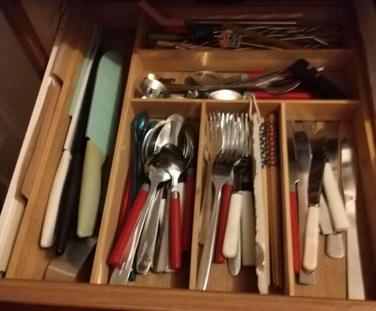 Cluttered Cutlery