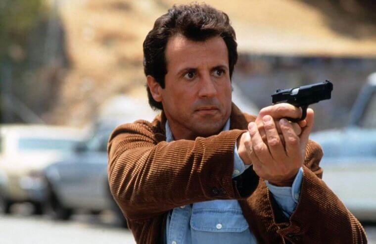 버디-캅 코미디 '멈추지 않으면 엄마가 쏜다'의 실베스터 스탤