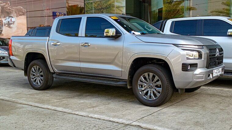 Pickup Trucks: Gray (21.5%)