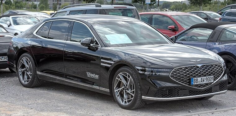 Genesis G90 (2017–present)