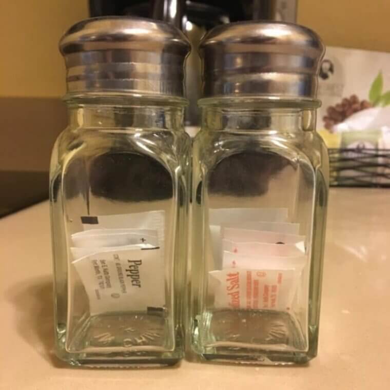 Salières et poivrières intéressantes