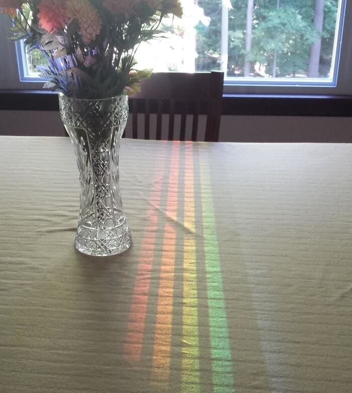 Спектр, Отражающийся Через Кресло