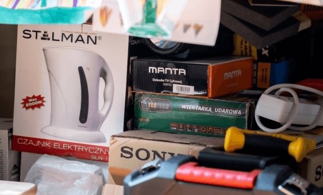 Here's Which Items to Throw Out for a Decluttered Home