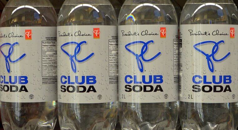 Whisk Club Soda Into Tempura Batter for Aggressive Bubbles That Create an Ethereal, Lacy Crust