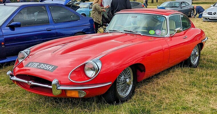 Jaguar E-Type (1961–1974)