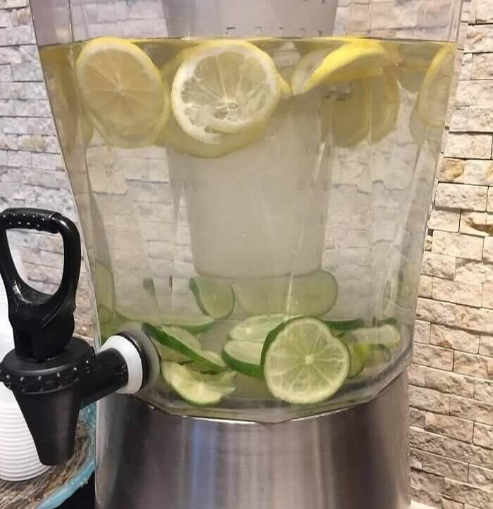 What Happens When You Put Lemons And Limes In Water?