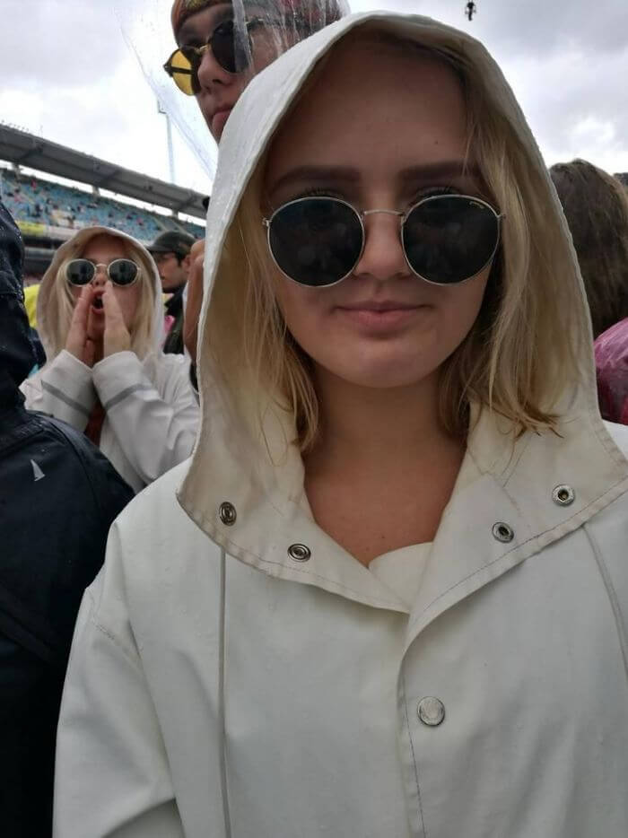This Person Ran Into Their Doppelganger At A Coldplay Concert