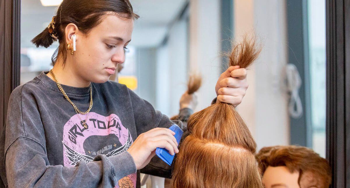 Little-Known Tips and Tricks That Promote Hair Growth and Prevent Thinning | 24/7 Mirror Little-Known Tips and Tricks That Promote Hair Growth and Prevent Thinning | 24/7 Mirror