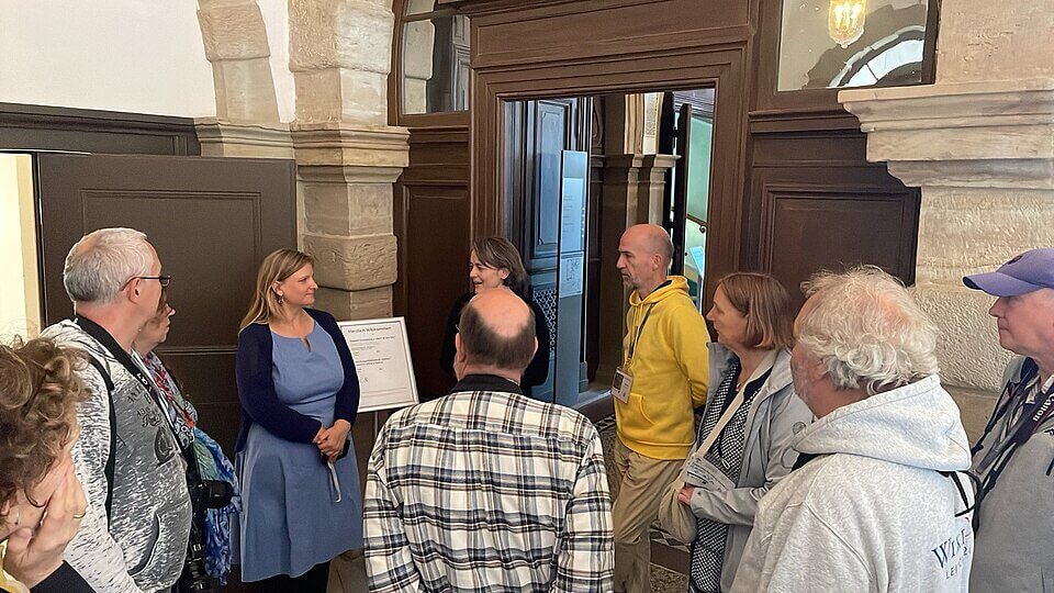 Why Large Group Tours Ruin the Travel Experience