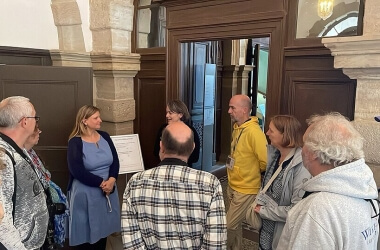 Why Large Group Tours Ruin the Travel Experience