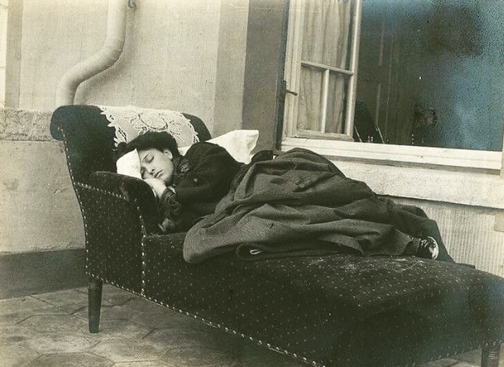 A avó machucou o bebê