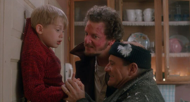 Джо Пеши подарил Маколею Калкину шрам на пальце