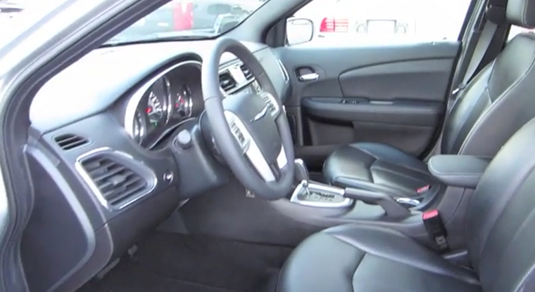 Chrysler 200 (2011-2014)