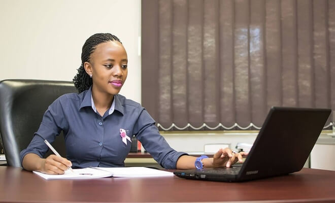 Data Scientists Predict Which Entry-Level Careers Will Disappear by 2035