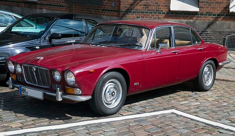 Jaguar XJ6