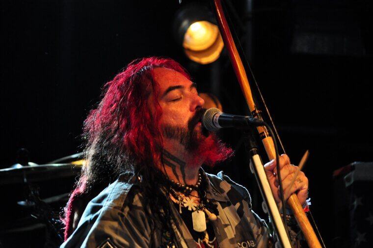 Max Cavalera (Sepultura) - Scavenging Food and Sharing Equipment in the Favela Outskirts of Brazil