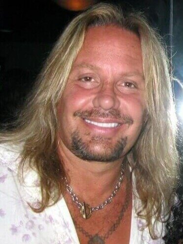 Vince Neil (Mötley Crüe) - Living in Cheap Motel Rooms and Working Odd Jobs in Glendora