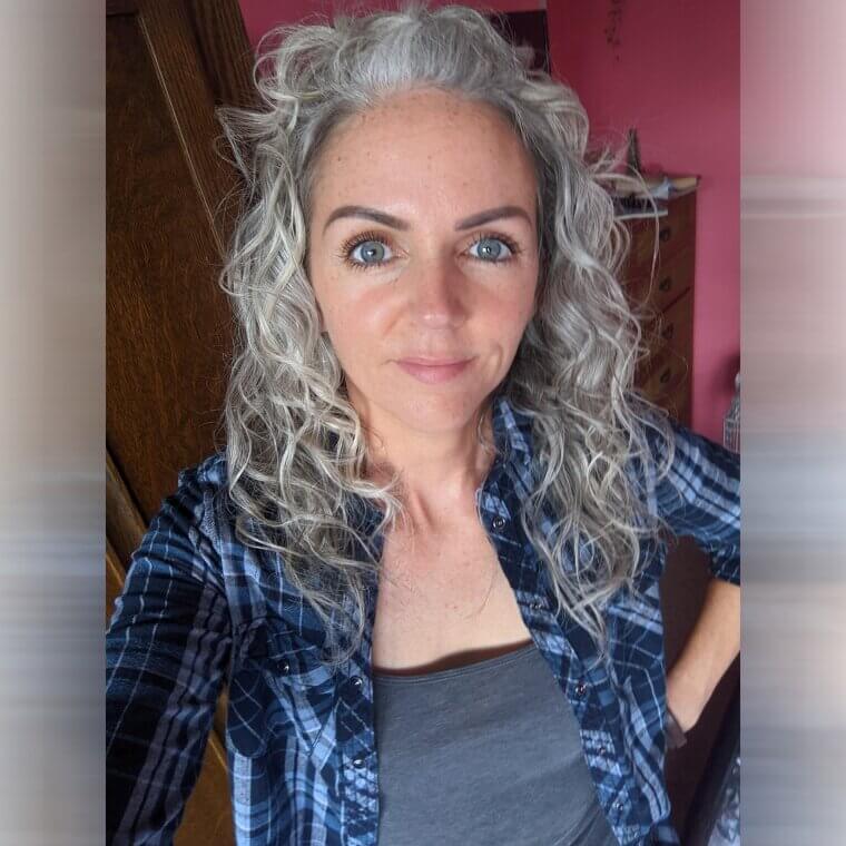 Opting for the Natural Beauty of Grey Hair