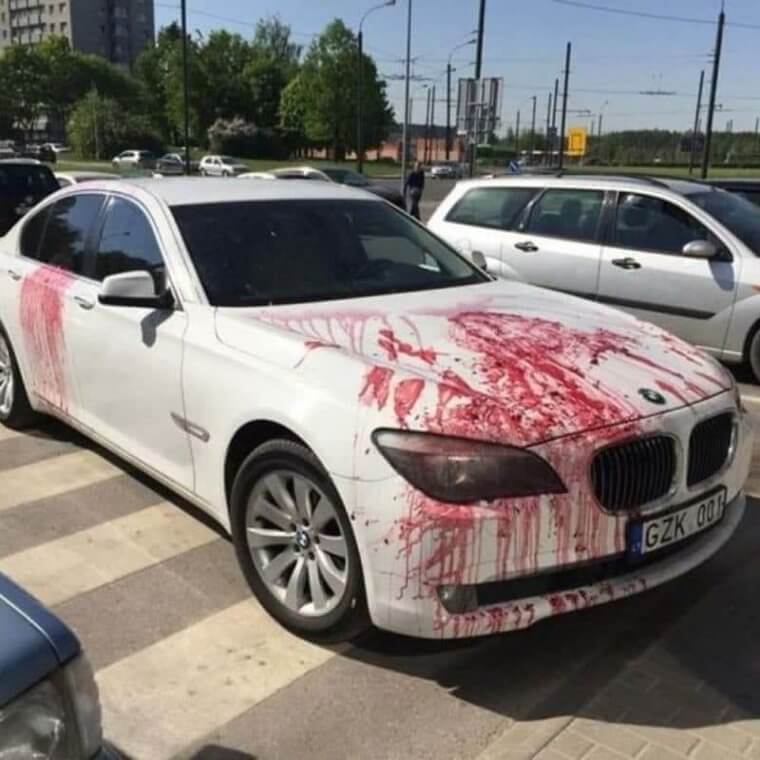 This Woman Who Covered A BMW With Tons Of Jam