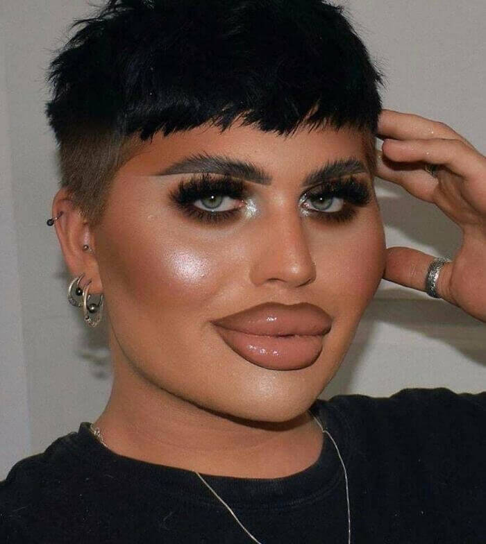 Those Lips Need To Go