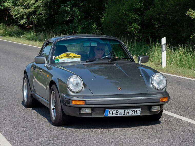 Porsche 911 Carrera 3.2