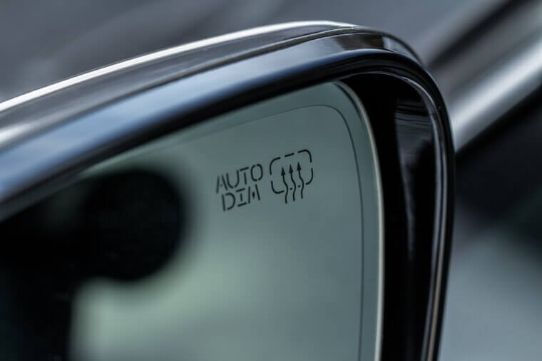 Auto-Dimming Side Mirrors to Stop Blinding Nighttime Glare