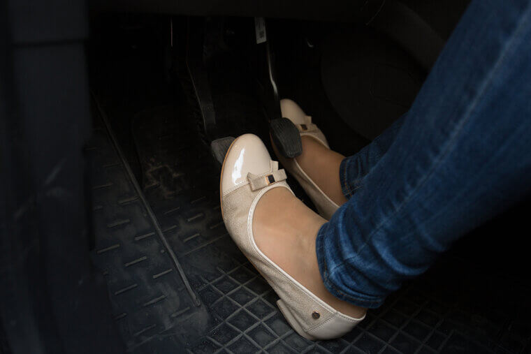 Power Adjustable Pedals to Give Shorter Drivers Perfect Positioning