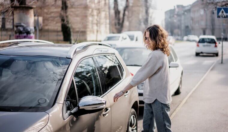 Hands-Free Keyless Entry to Eliminate Fumbling in Deep Bags