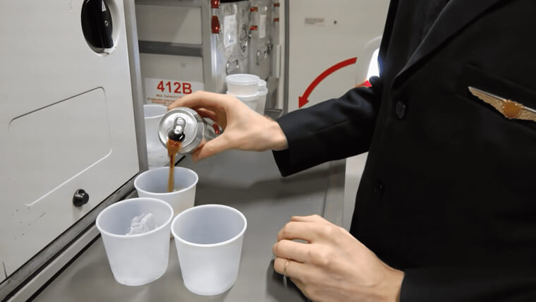 Evite bebidas com gás para se manter confortável em grandes altitudes