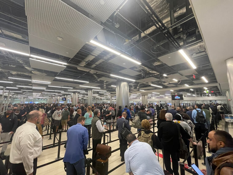 Menjen balra a rövidebb biztonsági sorért