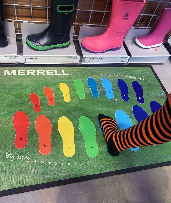 This Shoe Store Offers an Easy Way to Measure Children's Feet