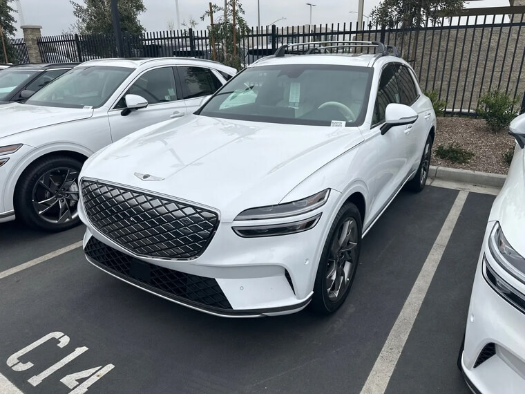 Genesis Electrified GV70