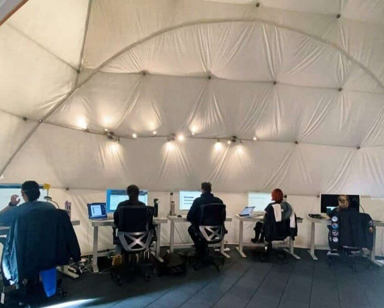 La vida dentro de HI-SEAS está abarrotada