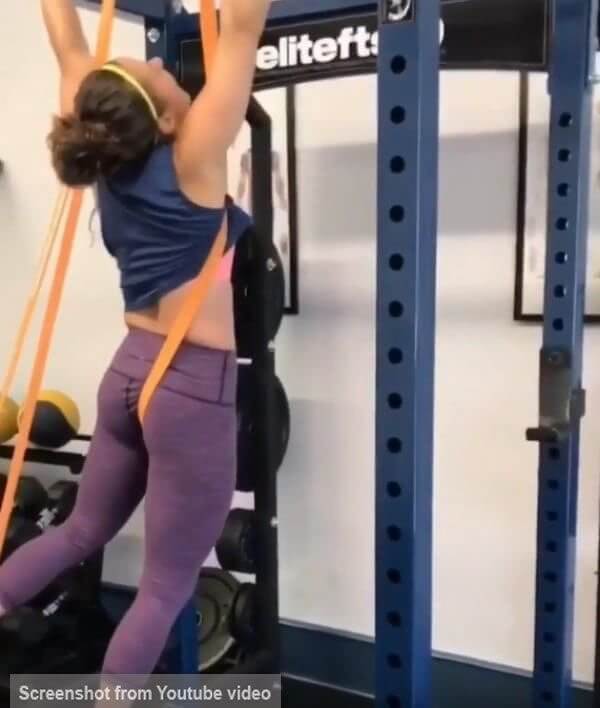 Strap Wedgies Are A Major No-No When Doing Pull-Ups