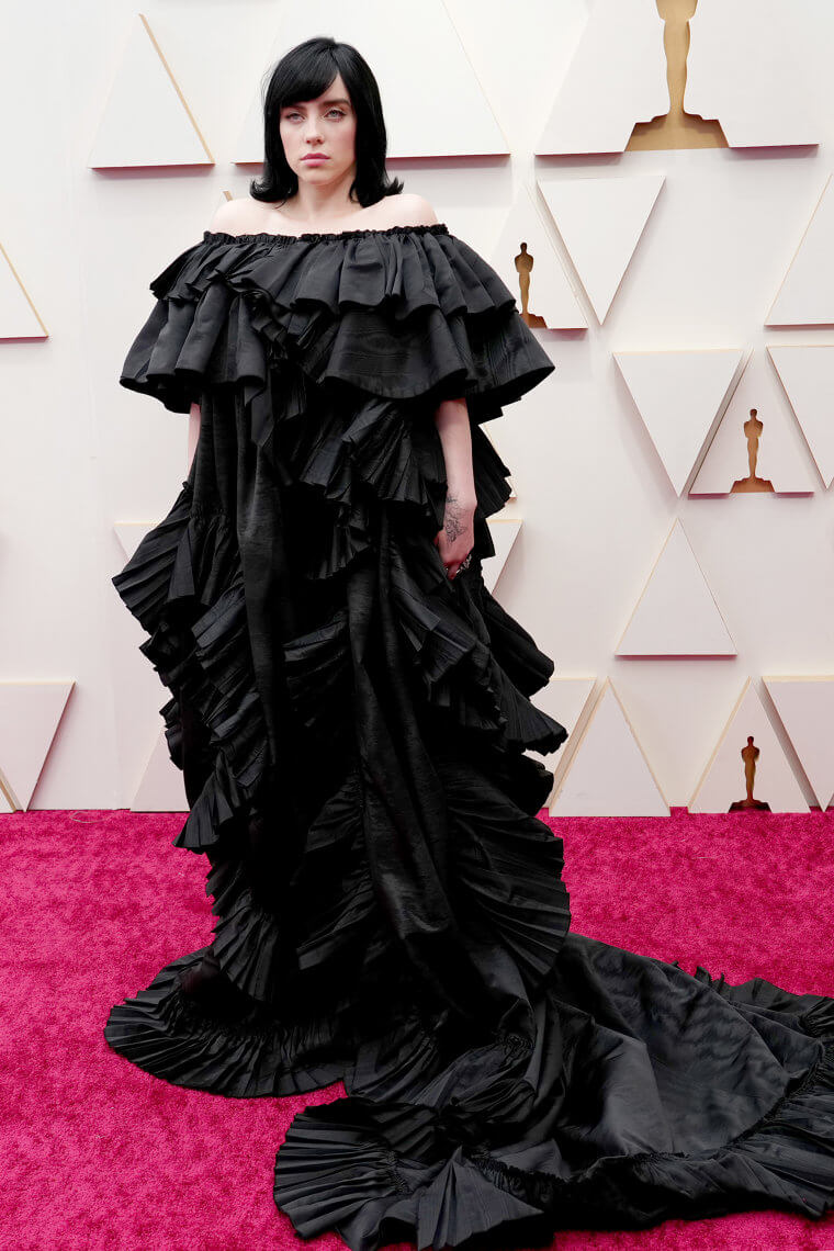 Billie Eilish’s 2022 Oscars "Victorian Goth" Volume That Reminded Some People of Toilet Trouble