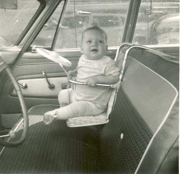 Makeshift Baby Seats in Cars? Totally Normal!