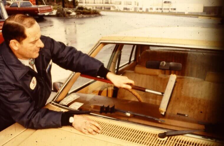 Gas Station Full-Service Experience in the 1960s