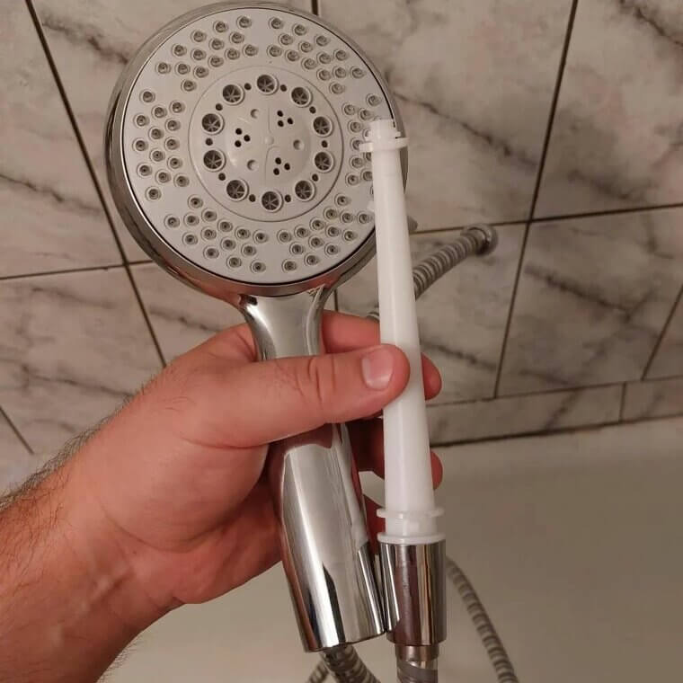 プラスチック製シャワーヘッドを使う