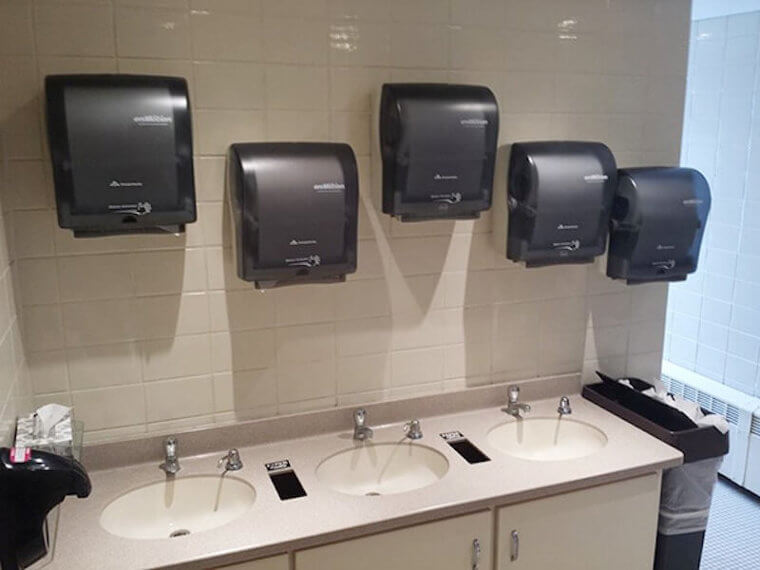 A silly dispenser arrangement