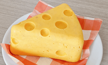 Cakes That Look so Realistic, We Don't Know What's Real or Fake Anymore