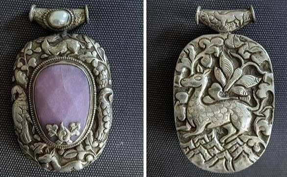 This Person Inherited an Antique Tibetan Ornament