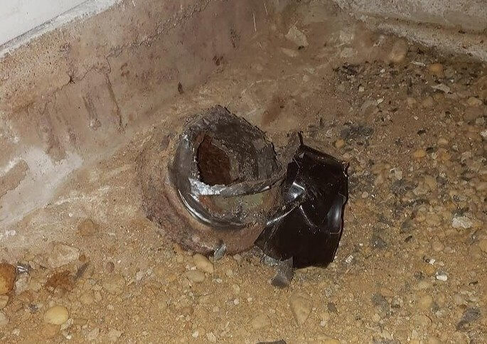 Open Pipe and Horrible Smells Are Bad News