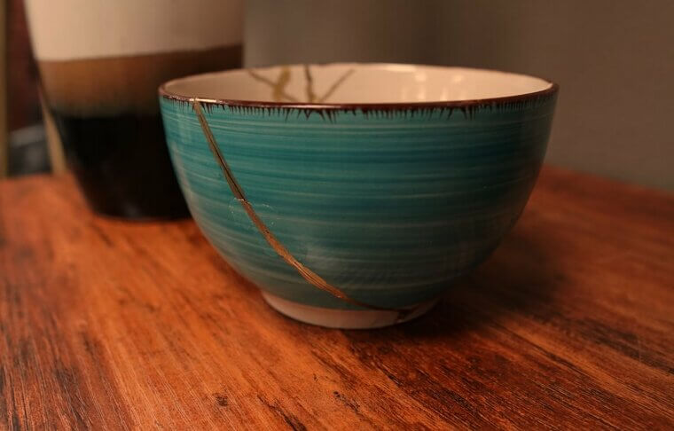 Repair Broken Ceramics With Kintsugi